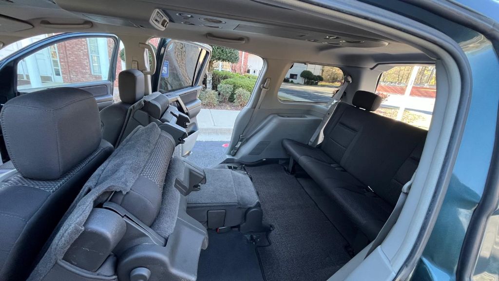 2004 Nissan Armada SE - Photo 13