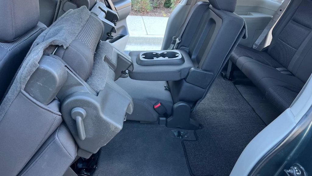 2004 Nissan Armada SE - Photo 12