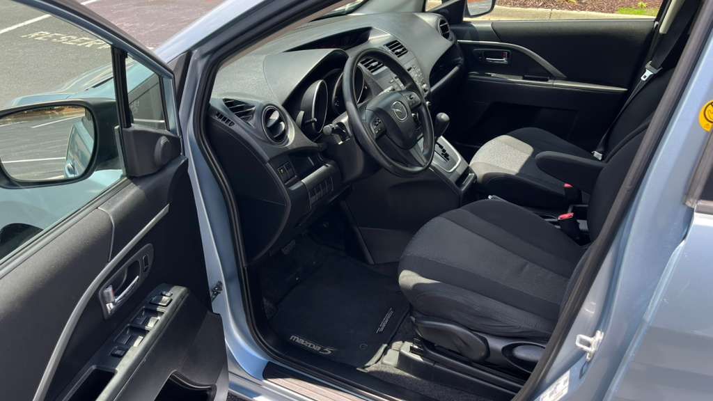 2012 Mazda MAZDA5 Sport - Photo 8