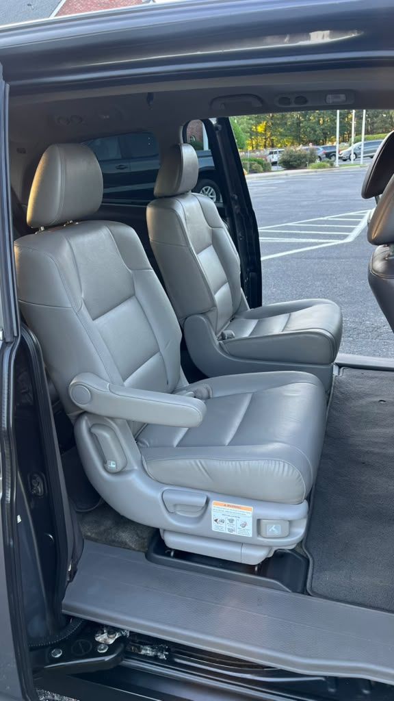 2015 Honda Odyssey EX-L - Photo 9