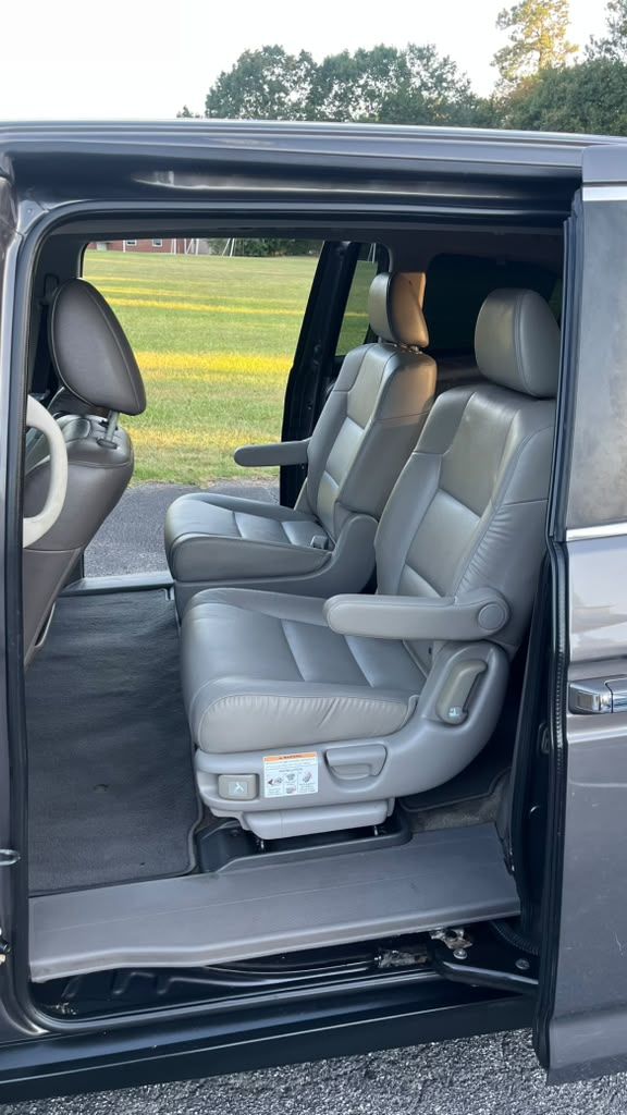 2015 Honda Odyssey EX-L - Photo 10