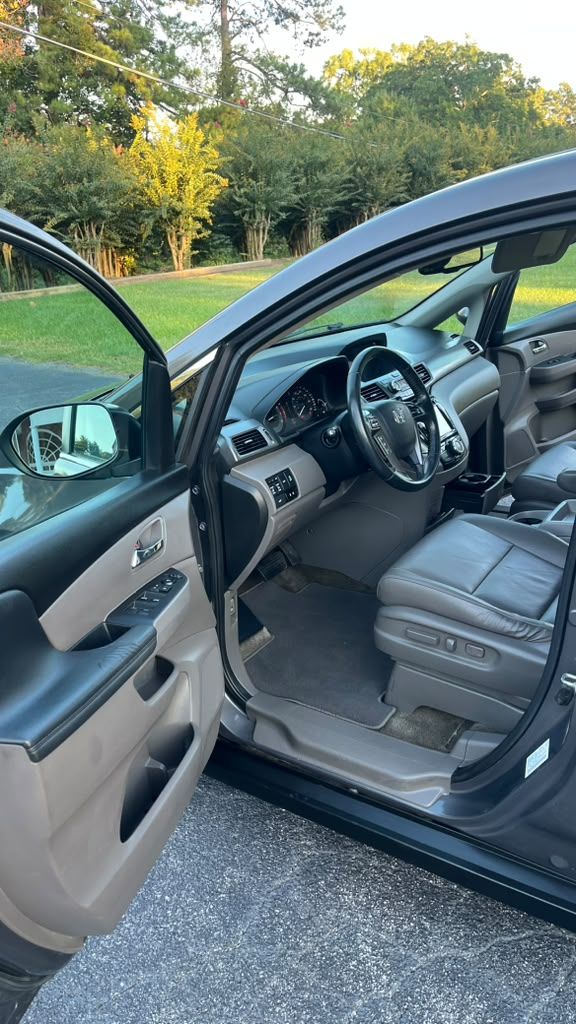 2015 Honda Odyssey EX-L - Photo 14