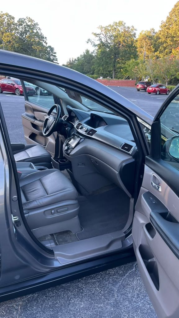 2015 Honda Odyssey EX-L - Photo 8